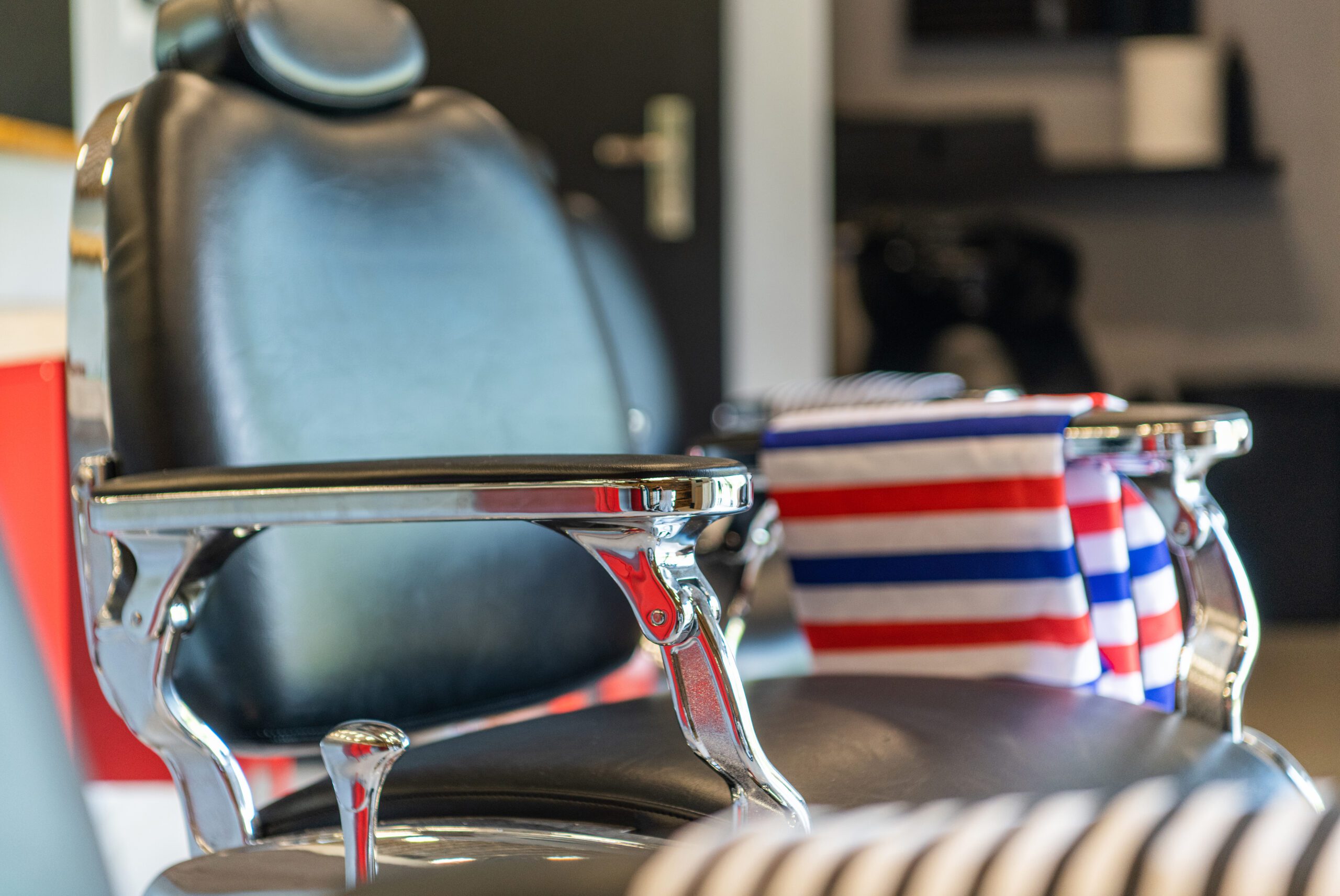 Imagen destacada de “Técnicas de rasurado clásico y moderno en barbería”