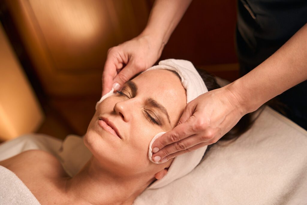 Metales en estética facial: Limpieza profunda