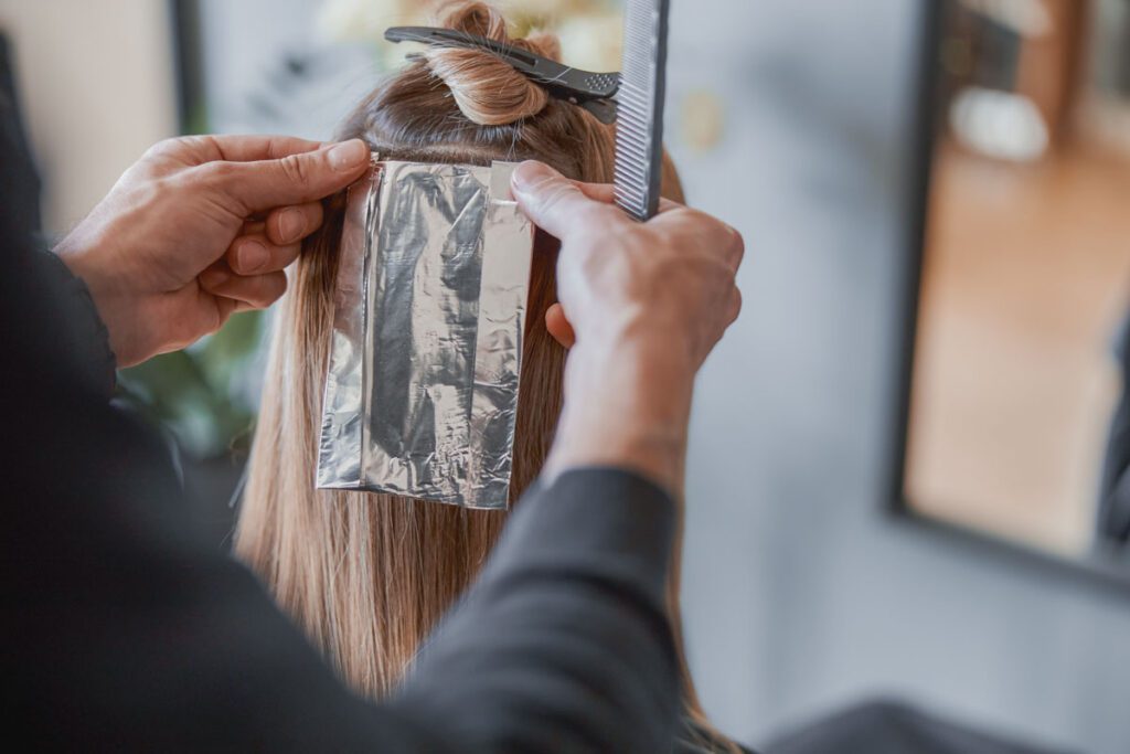 Técnicas Avanzadas de Mechas: Balayage, Foilyage, Babylights