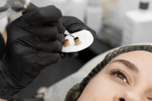 Técnico en Micropigmentación: labios, eye liner, cejas, capilar y areolas