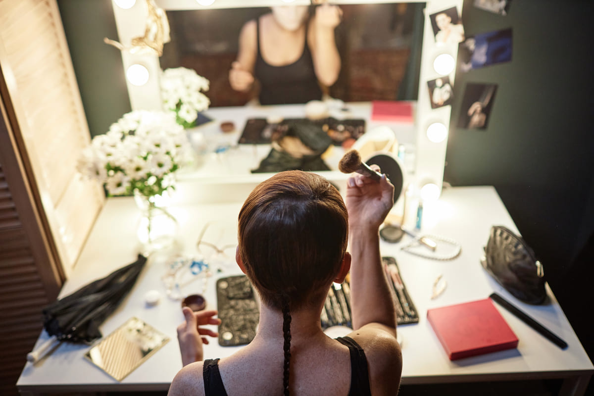 Imagen destacada de “La importancia del maquillaje en el teatro”