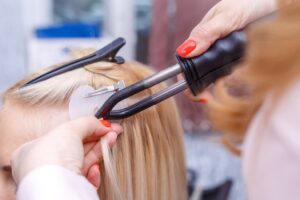 Extensiones de Cabello: Técnicas y Aplicaciones