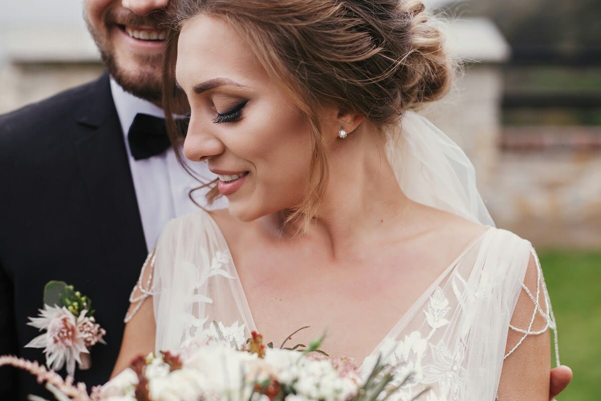 Imagen destacada de “Cómo fidelizar clientas en maquillaje de bodas y eventos”