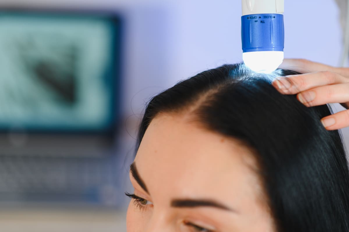 Imagen destacada de “Salidas laborales de la estética capilar: dónde trabajar y cómo especializarte en un sector en crecimiento”