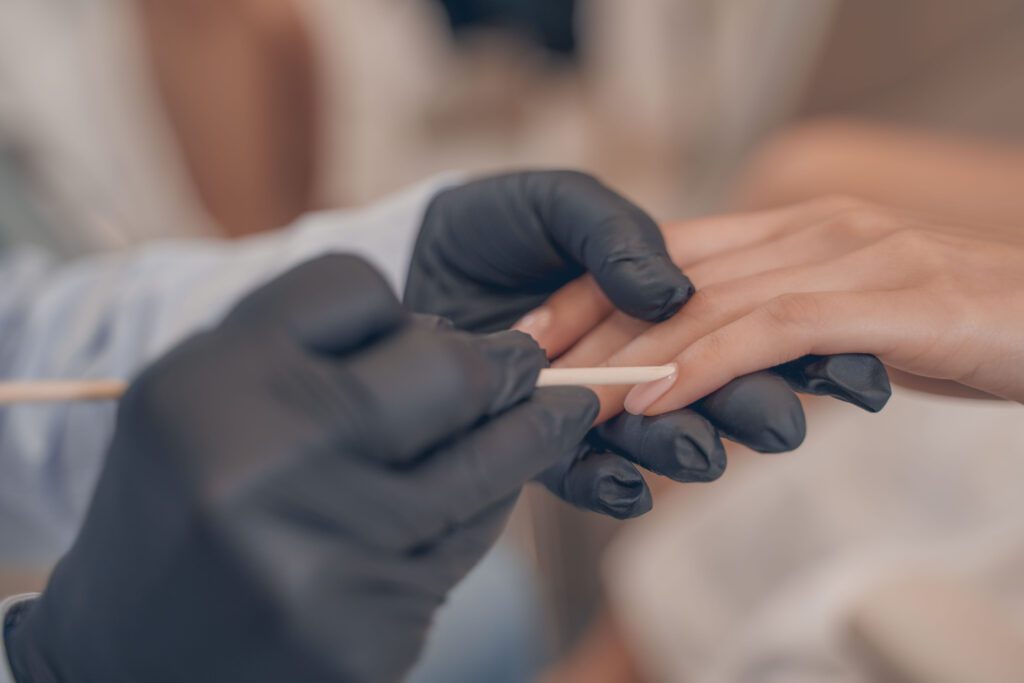 Curso Superior en Manicura y Pedicura profesional